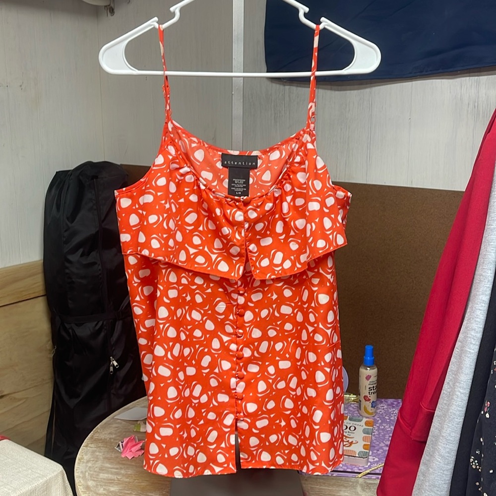 Attention Orange Tank